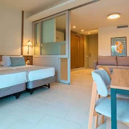 Ohtels Les Oliveres فندق