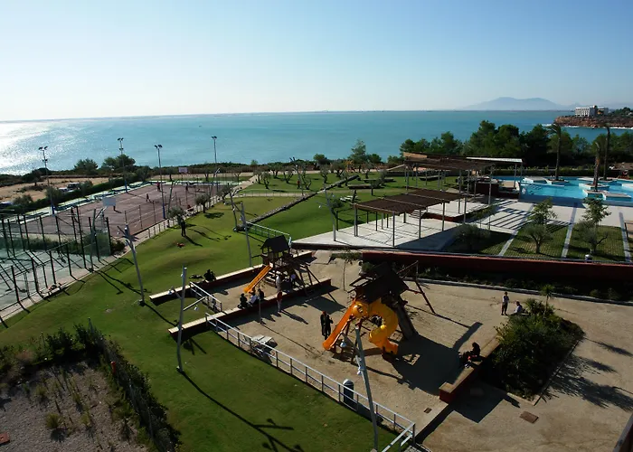 Ohtels Les Oliveres فندق 4*
