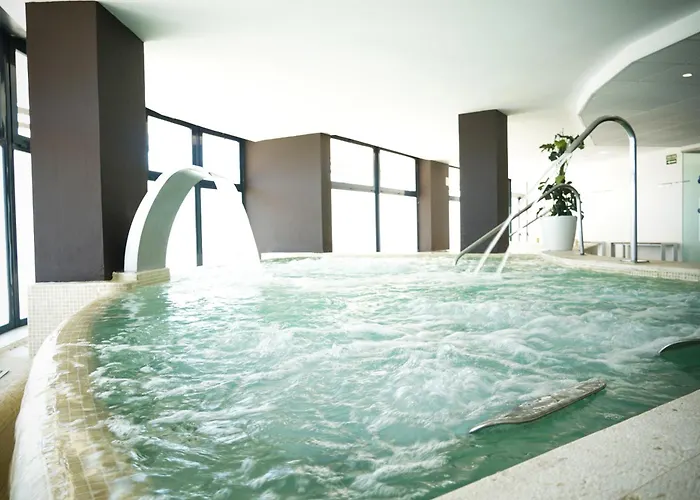 Ohtels Les Oliveres فندق