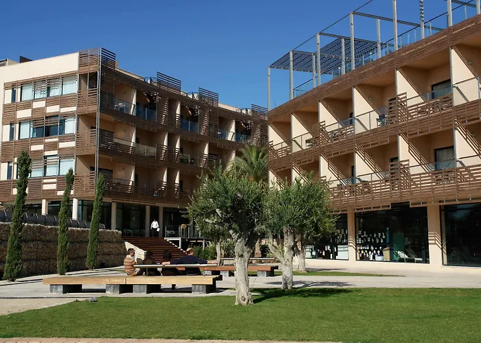 Ohtels Les Oliveres فندق