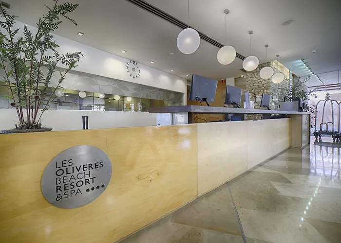Ohtels Les Oliveres فندق 4*