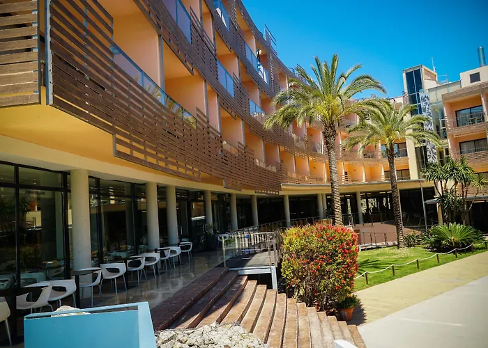 Ohtels Les Oliveres فندق 4*