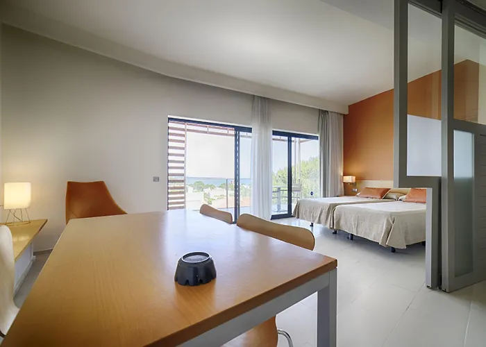 Ohtels Les Oliveres 4*