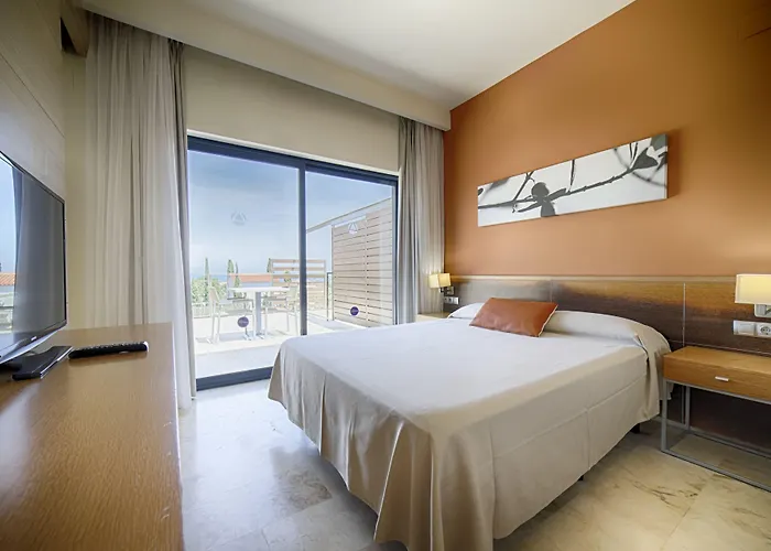 فندق Ohtels Les Oliveres
