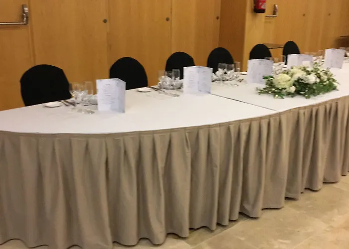 Ohtels Les Oliveres فندق