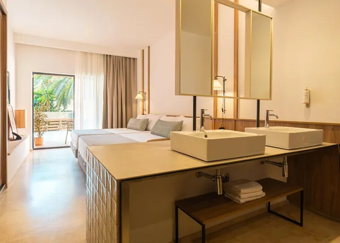 Ohtels Les Oliveres فندق 4*