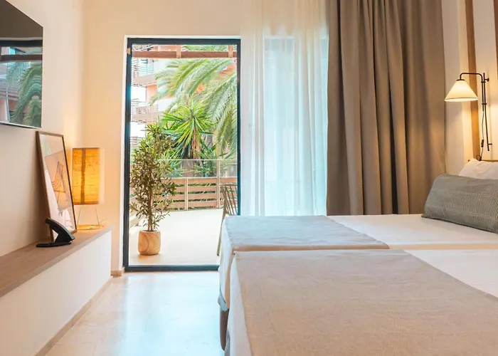 Ohtels Les Oliveres فندق