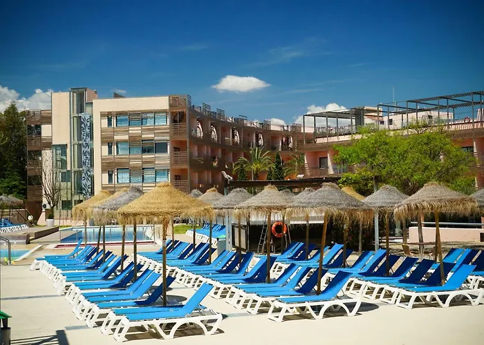 Ohtels Les Oliveres فندق 4*