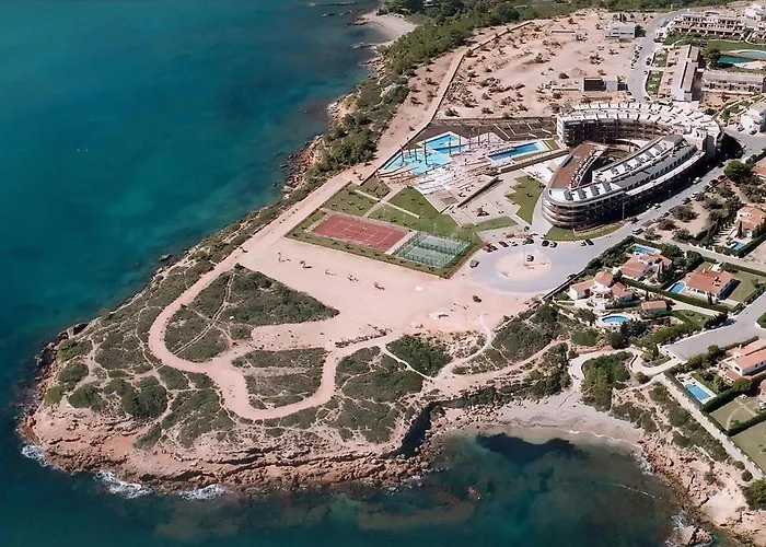 Ohtels Les Oliveres فندق